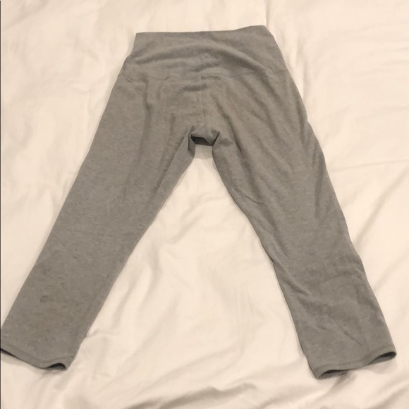 Lululemon wonder under crop - Picture 3 of 4